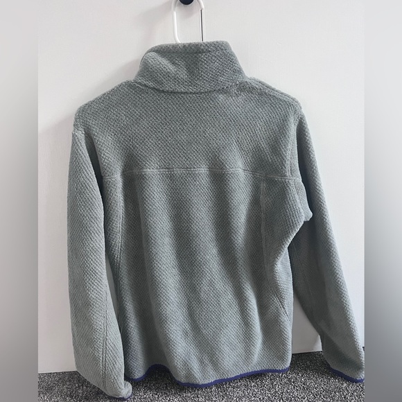 Patagonia Women's Lightweight Synchilla® Snap-T® Fleece Pullover - Picture 2 of 3